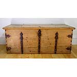 Portugese Chest